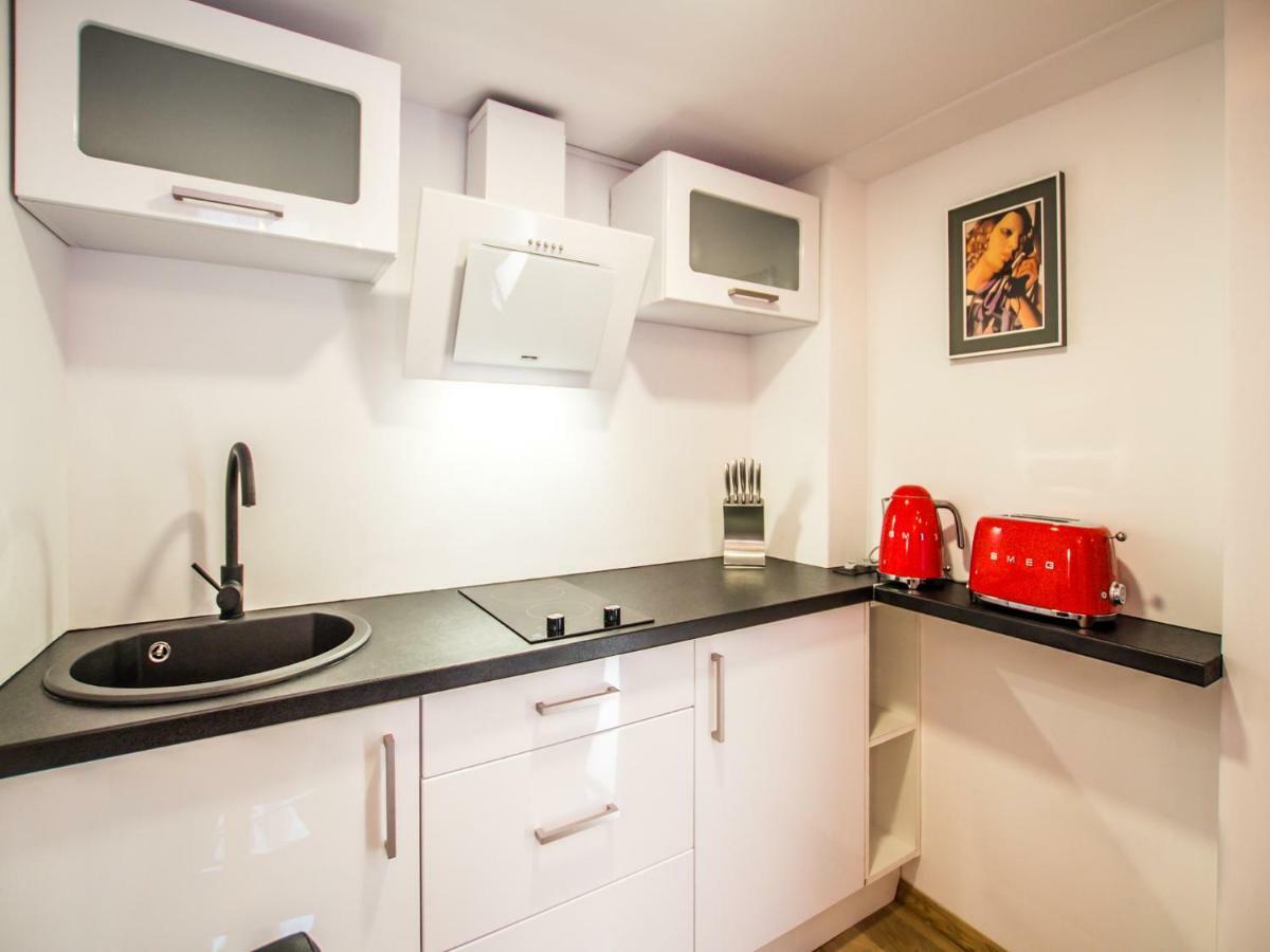Apartments Zwierzyniecka A4You Krasków Εξωτερικό φωτογραφία