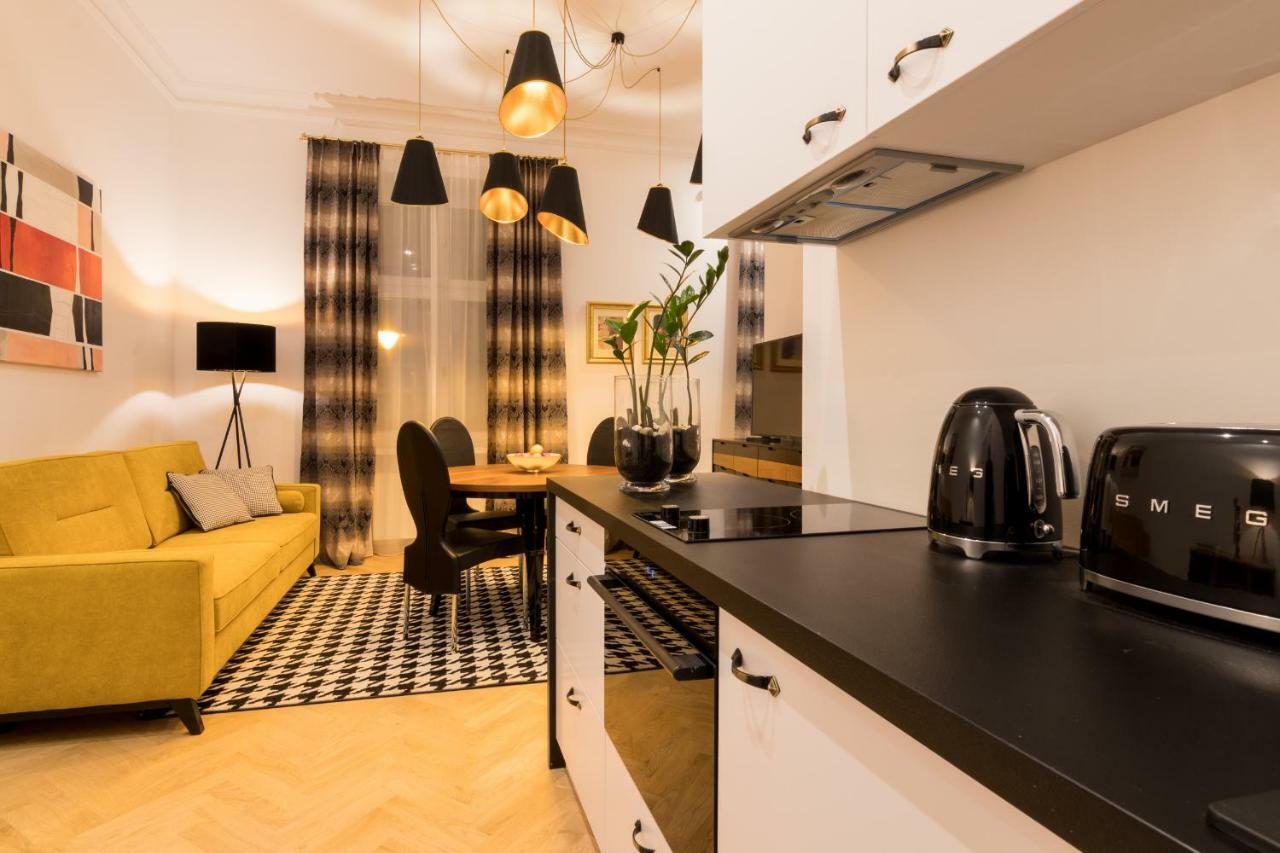Apartments Zwierzyniecka A4You Krasków Εξωτερικό φωτογραφία