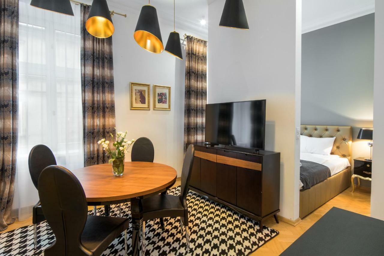 Apartments Zwierzyniecka A4You Krasków Εξωτερικό φωτογραφία