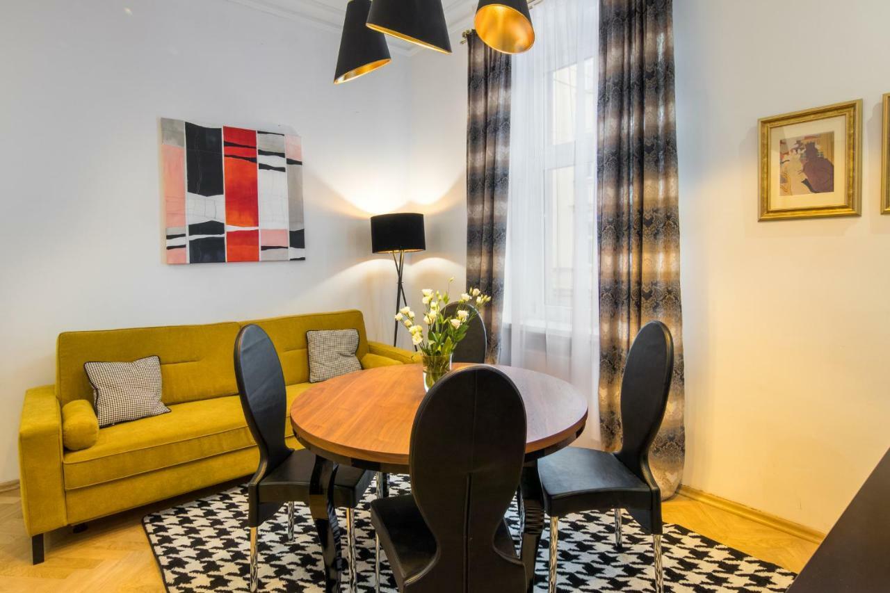 Apartments Zwierzyniecka A4You Krasków Εξωτερικό φωτογραφία