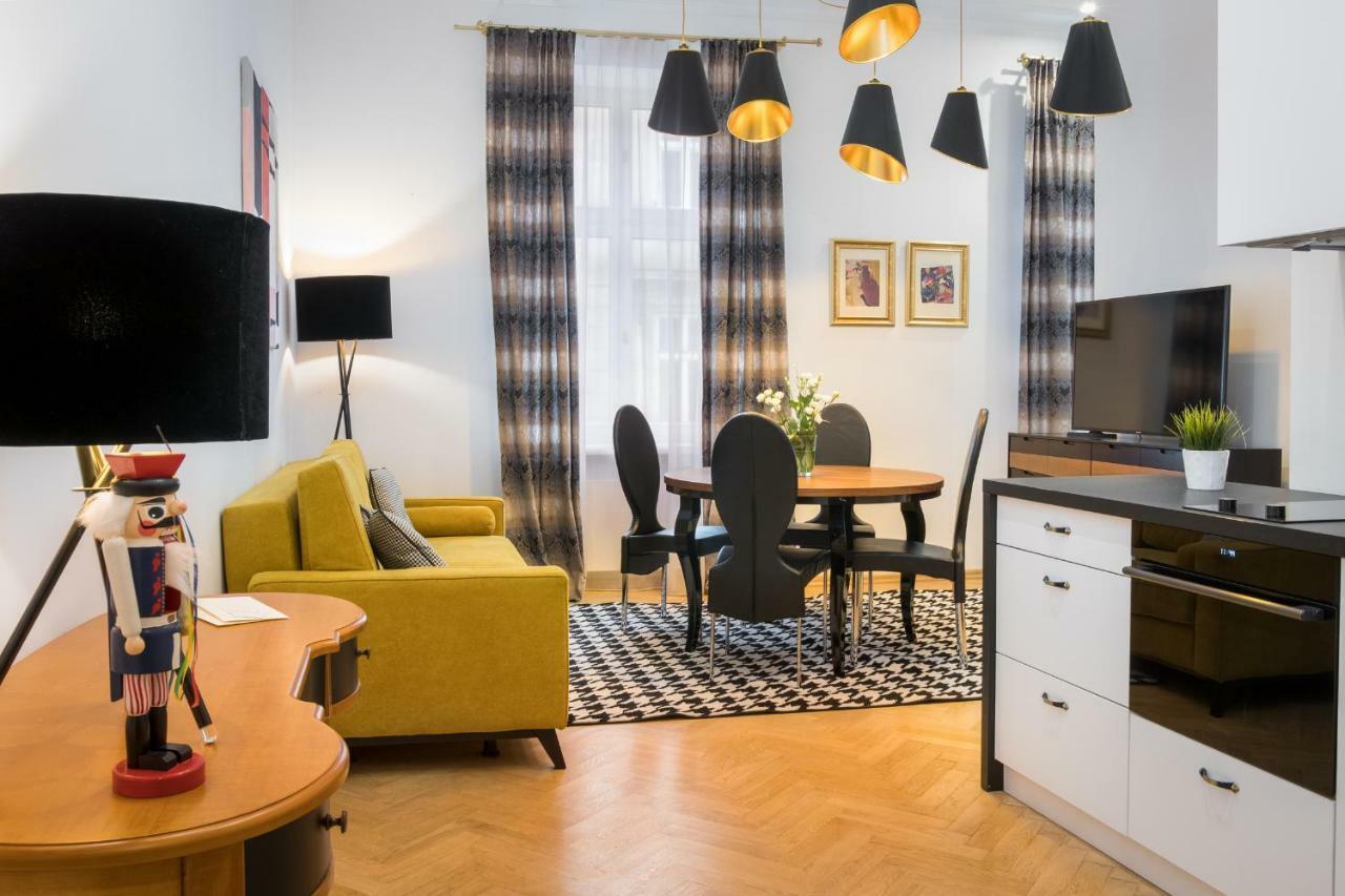 Apartments Zwierzyniecka A4You Krasków Εξωτερικό φωτογραφία